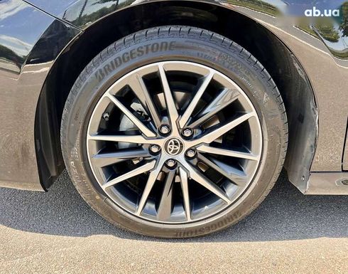 Toyota Camry 2023 - фото 16