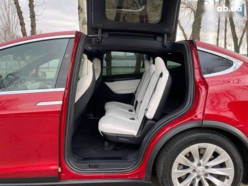 Tesla Model X 2019 - фото 12