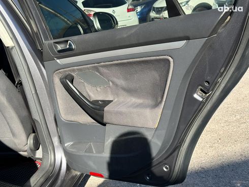 Volkswagen Jetta 2005 серый - фото 14