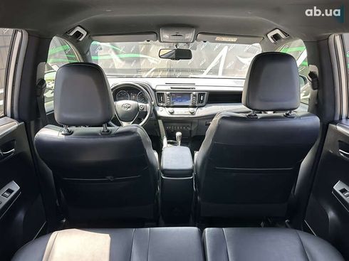 Toyota RAV4 2017 - фото 30
