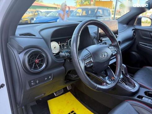 Hyundai Kona 2021 - фото 21