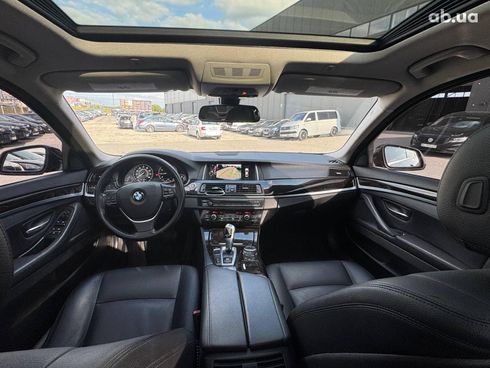 BMW 5 серия 2015 серый - фото 28