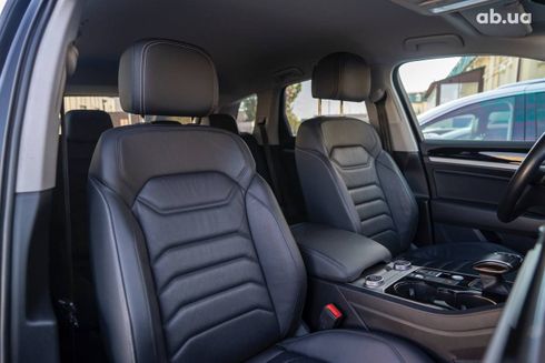 Volkswagen Touareg 2019 - фото 5