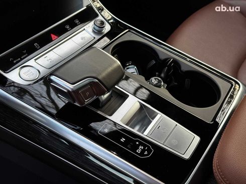 Audi Q8 2020 серый - фото 29