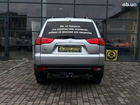 Mitsubishi Pajero Sport 2013 - фото 6