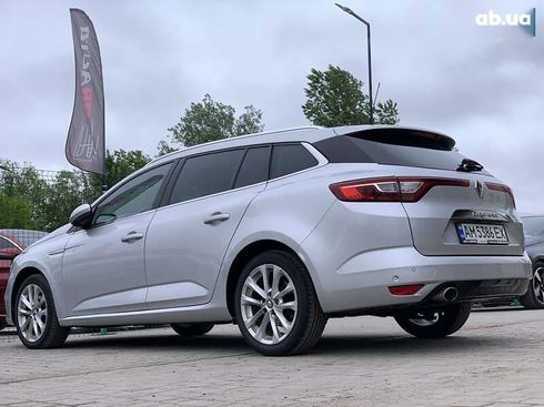 Renault Megane 2017 - фото 20