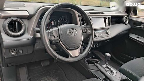 Toyota RAV4 2017 - фото 11