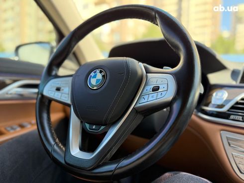 BMW 7 серия 2019 белый - фото 46
