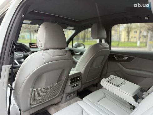 Audi Q7 2018 - фото 23