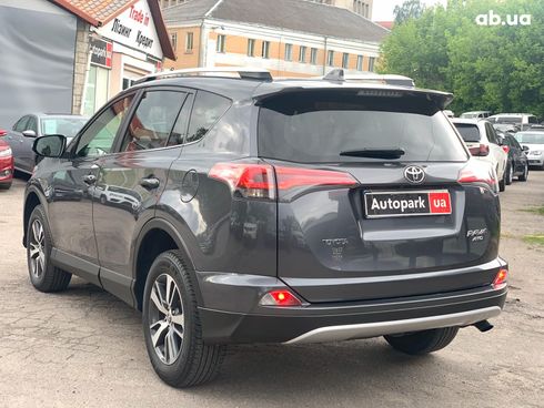 Toyota RAV4 2016 серый - фото 7