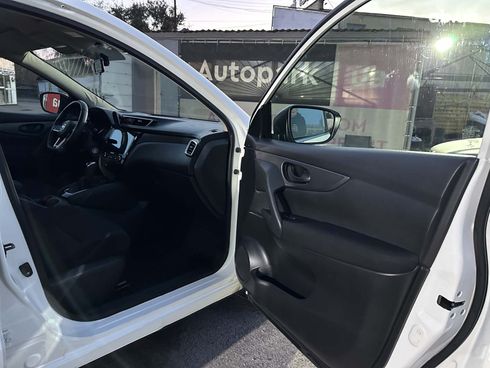 Nissan Qashqai 2019 белый - фото 18