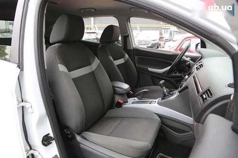 Ford Kuga 2012 - фото 12