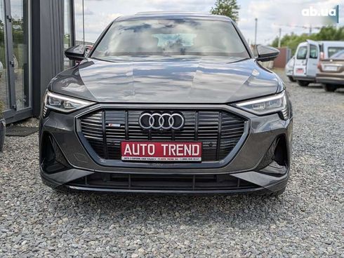 Audi E-Tron 2020 - фото 2
