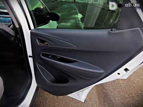 Chevrolet Bolt 2021 - фото 26