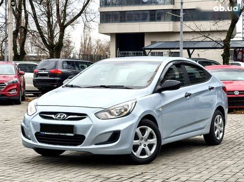 Hyundai Accent 2011 - фото 2