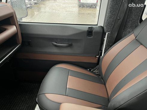 Land Rover Defender 2013 белый - фото 23