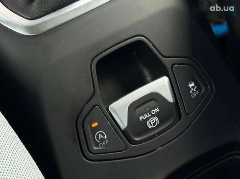 Jeep Renegade 2019 - фото 30
