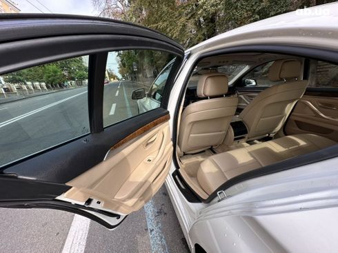 BMW 5 серия 2013 белый - фото 12