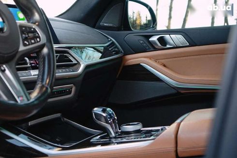BMW X7 2021 - фото 21