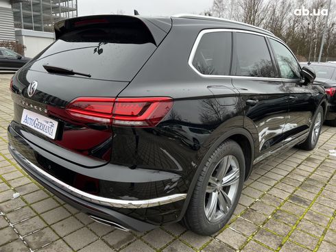 Volkswagen Touareg 2022 - фото 28