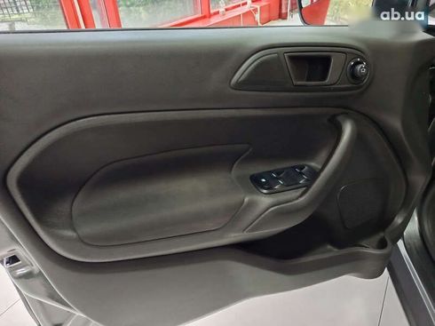 Ford Fiesta 2019 - фото 12