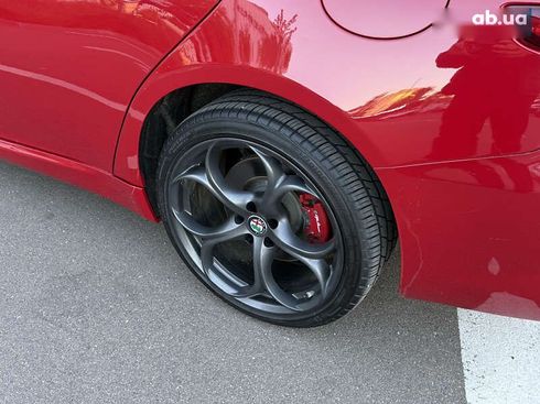 Alfa Romeo Giulia 2019 - фото 15