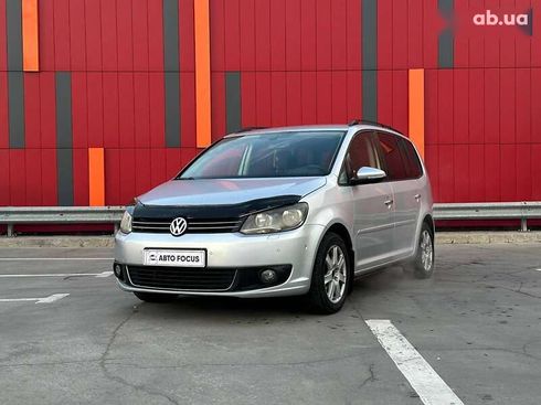 Volkswagen Touran 2012 - фото 4