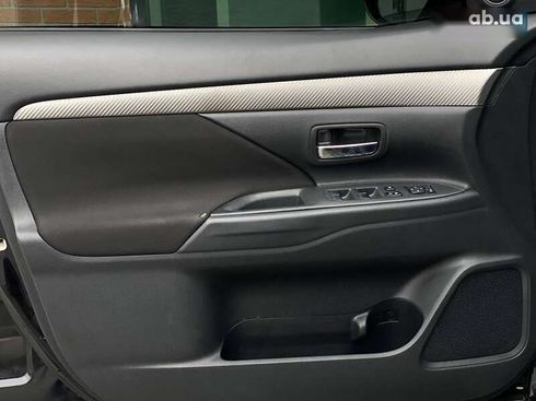 Mitsubishi Outlander 2012 - фото 17