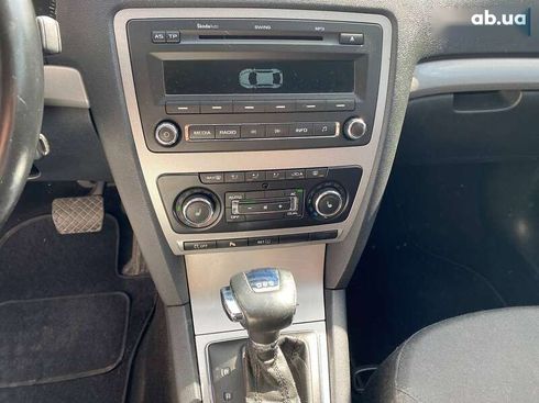 Skoda Octavia 2010 - фото 17