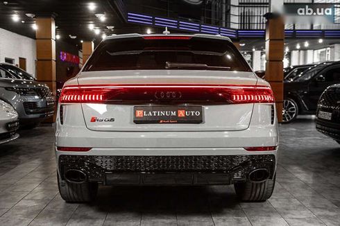 Audi RS Q8 2023 - фото 23