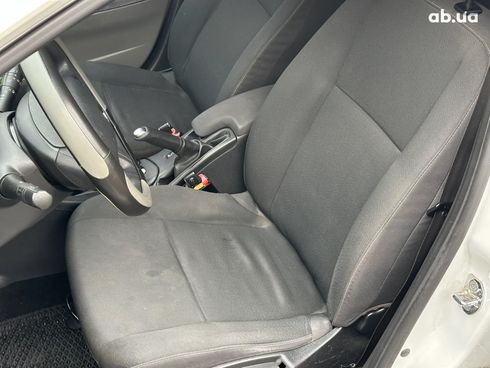 Renault Megane 2011 белый - фото 12