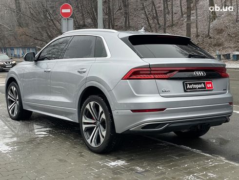 Audi Q8 2019 серый - фото 12