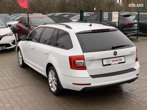 Skoda Octavia 2019 - фото 20