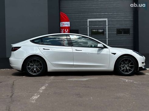 Tesla Model 3 2021 - фото 11