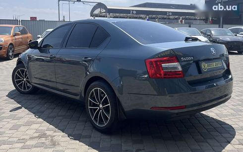 Skoda Octavia 2017 - фото 5
