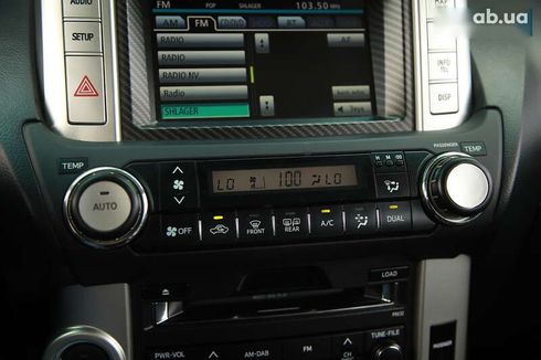 Toyota Land Cruiser Prado 2010 - фото 16
