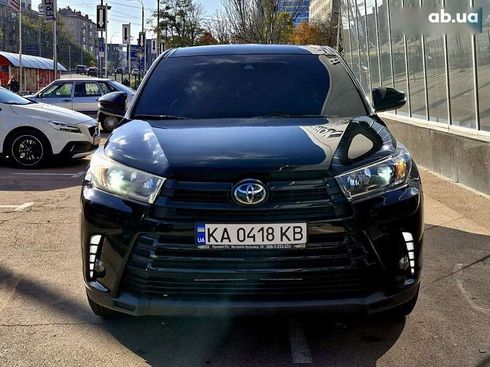Toyota Highlander 2018 - фото 3