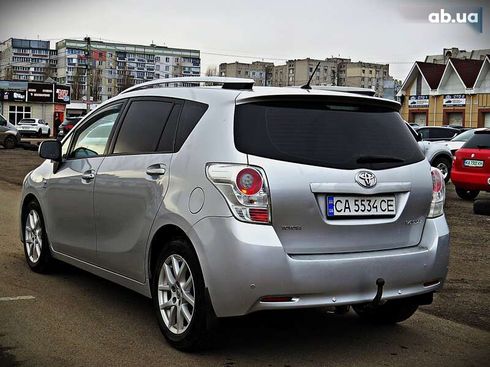 Toyota Verso 2012 - фото 4