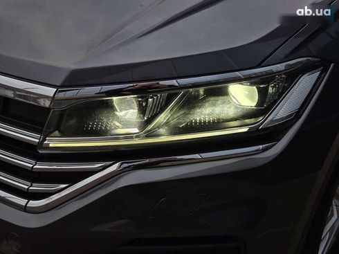 Volkswagen Touareg 2021 - фото 30