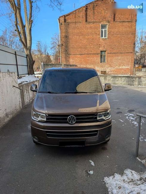 Volkswagen Multivan 2013 - фото 6