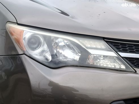 Toyota RAV4 2014 серый - фото 6