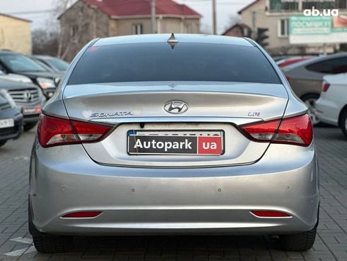 Hyundai Sonata 2014 серый - фото 7