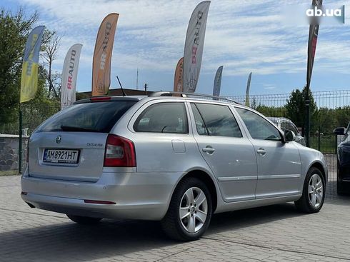Skoda Octavia 2011 - фото 14