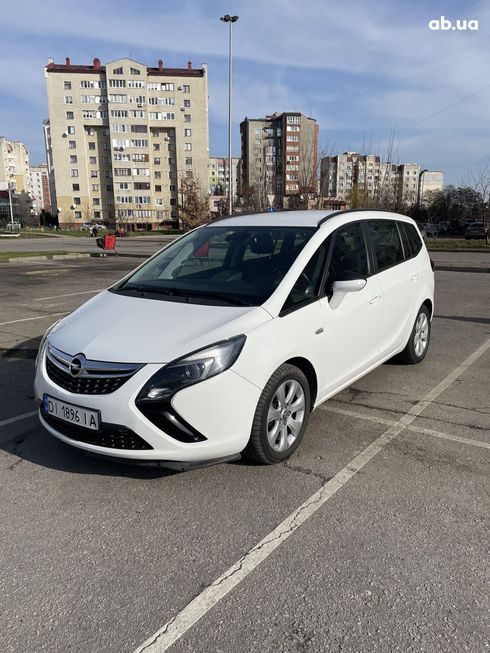 Opel Zafira 2014 белый - фото 2