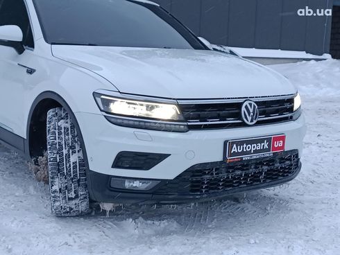 Volkswagen Tiguan 2018 белый - фото 16