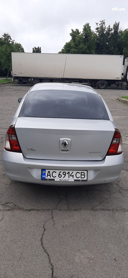 Renault Clio 2006 серебристый - фото 6