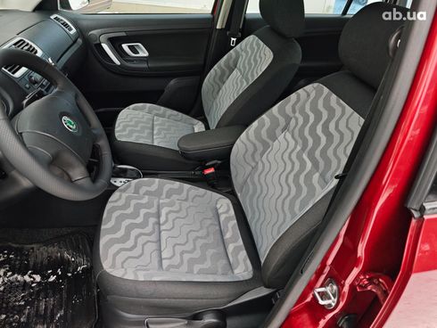 Skoda Fabia 2009 красный - фото 19