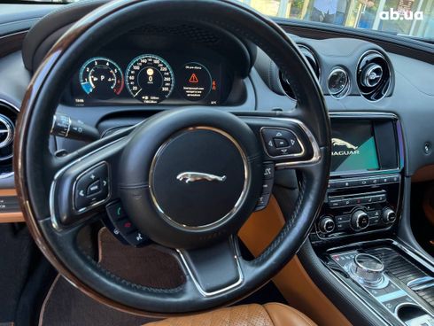 Jaguar XJ 2016 - фото 15