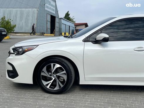 Subaru Legacy 2024 белый - фото 5