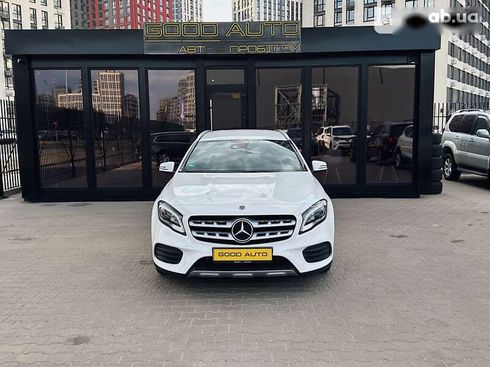 Mercedes-Benz GLA-Класс 2019 - фото 2